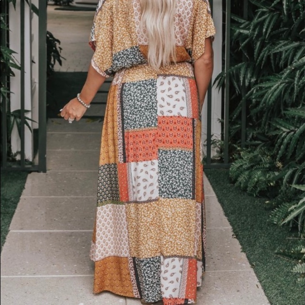V-neck Patchwork print dress 🔹 - Picture 5 of 6